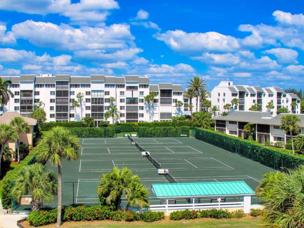 Beach Getaway - Ocean Beach, Tennis, Golf, Pool With Tiki Bar Fort Pierce Extérieur photo